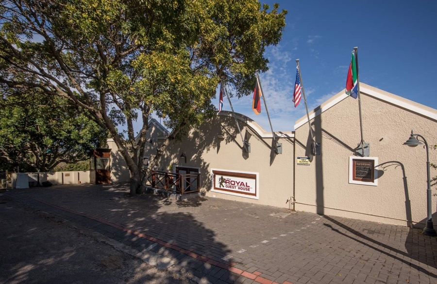 12 Bedroom Property for Sale in East Bank Eastern Cape